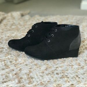 Arizona Jean Company Shoes Girls Black Wedge Boots